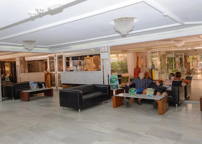 Aparthotel Arenas 3*