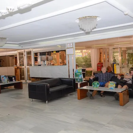 Apartahotel Arenas 3*